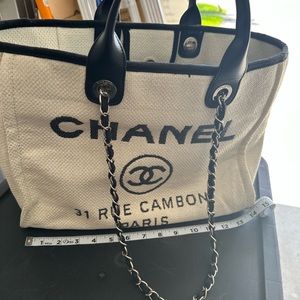 CHANEL Bag Woven Straw Raffia Medium Deauville Tote Black Creme